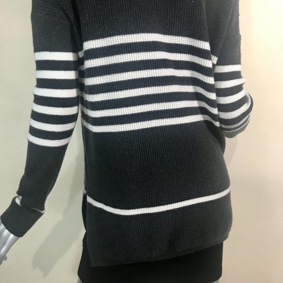 GAP Small Women's Dark Grey, White Striped Scoop Neck Tunic Sweater Wool Blend - Picture 10 of 16